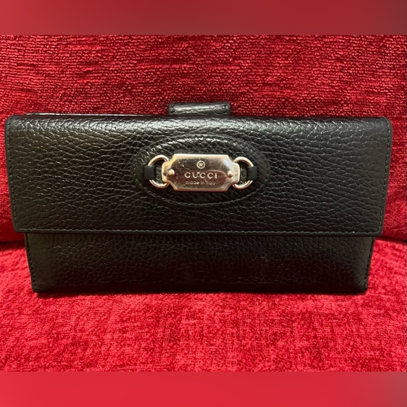 GUCCI AUTHENTIC BLACK LONG PEBBLED LEATHER BIFOLD W/ SILVER PLATE HARDWARE. EUC - Picture 1 of 13